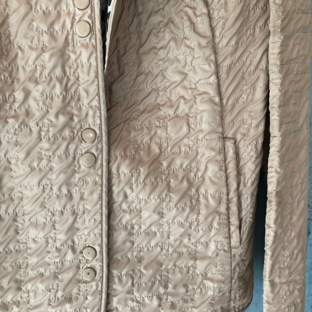 Chico’s jacket in tan fully lined in fun animal print fabric - Picture 3 of 13